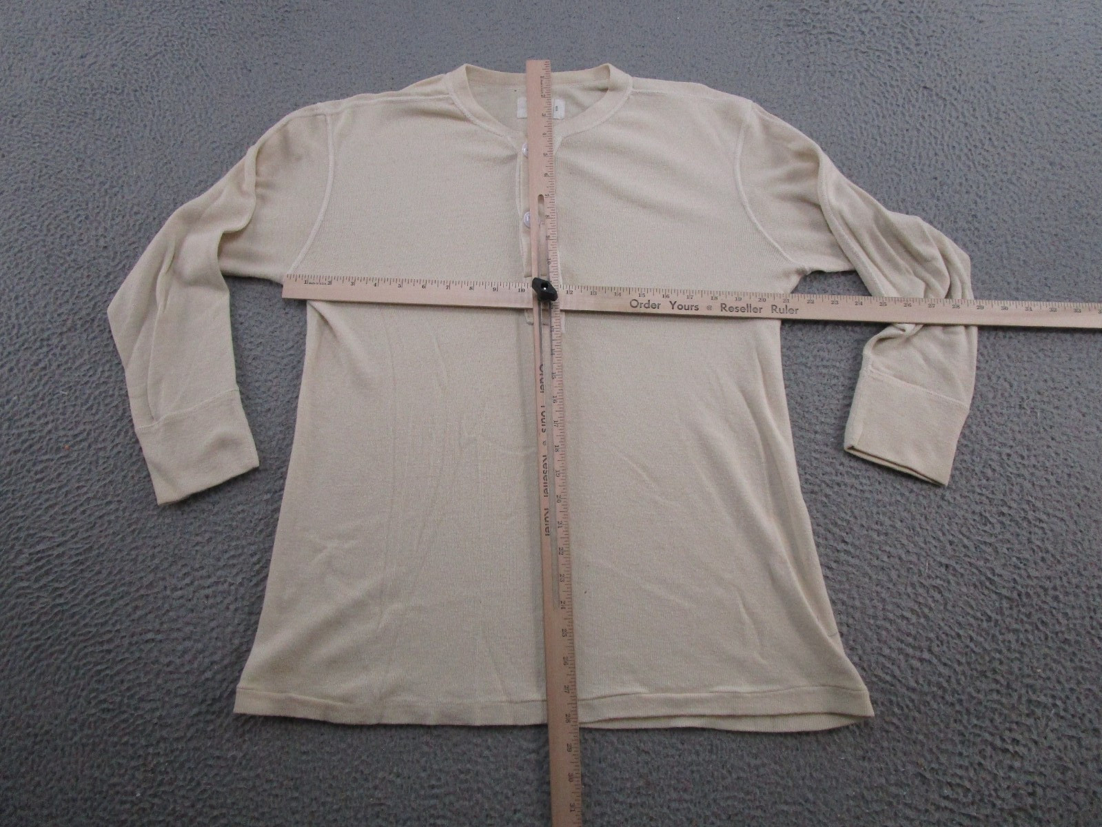 Men’s Military Shirt Henley Cold Weather Type 1 Wool Blend Undershirt SZ M Read gallery