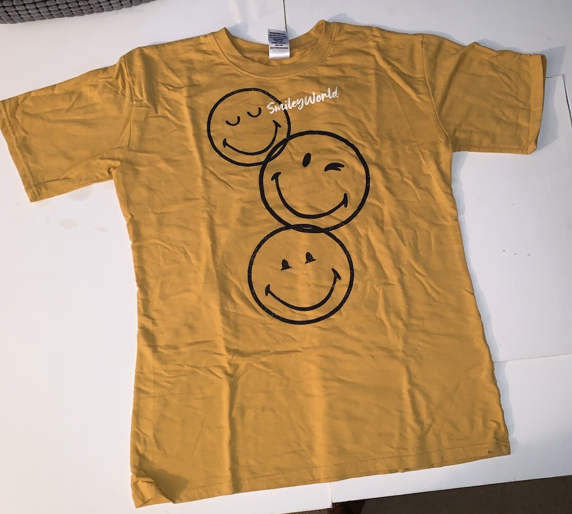 Smiley Worlds Yellow Short Sleeve T Shirt W/ Happy Faces Size Small