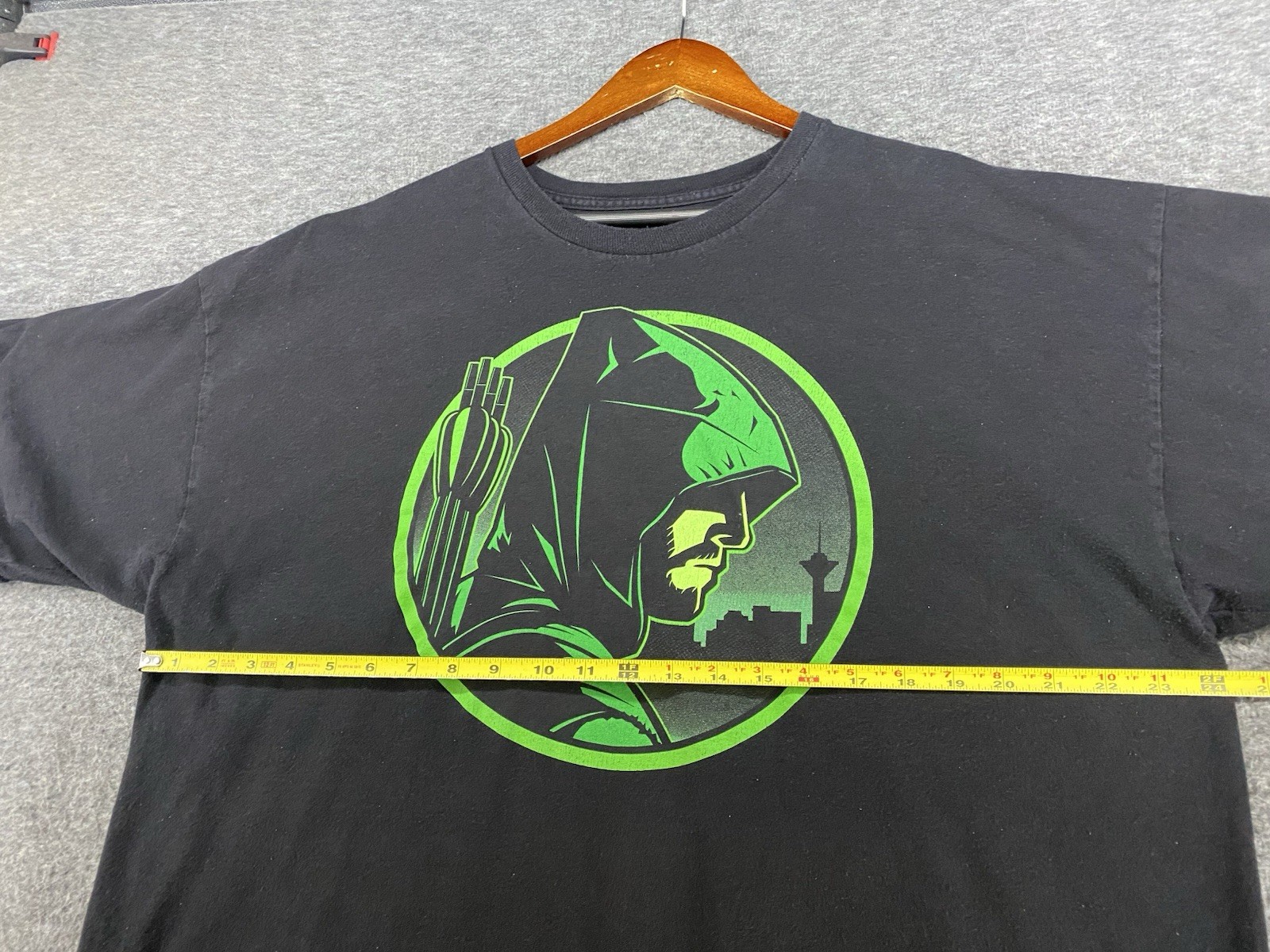 Green Arrow DC Mens XXL Black Green Short Sleeve Graphic T-shirt See Pics gallery
