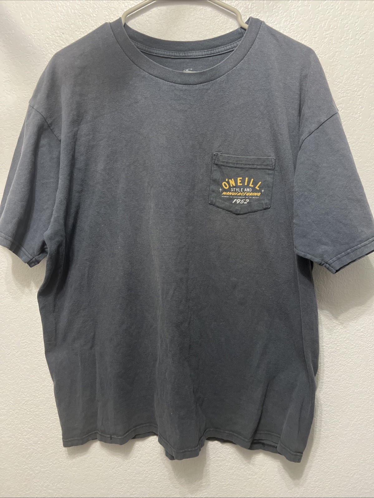 O’Neill Tshirt Mens X Large standard fit Graphic Tee Grey Yellow Ski Surf gallery