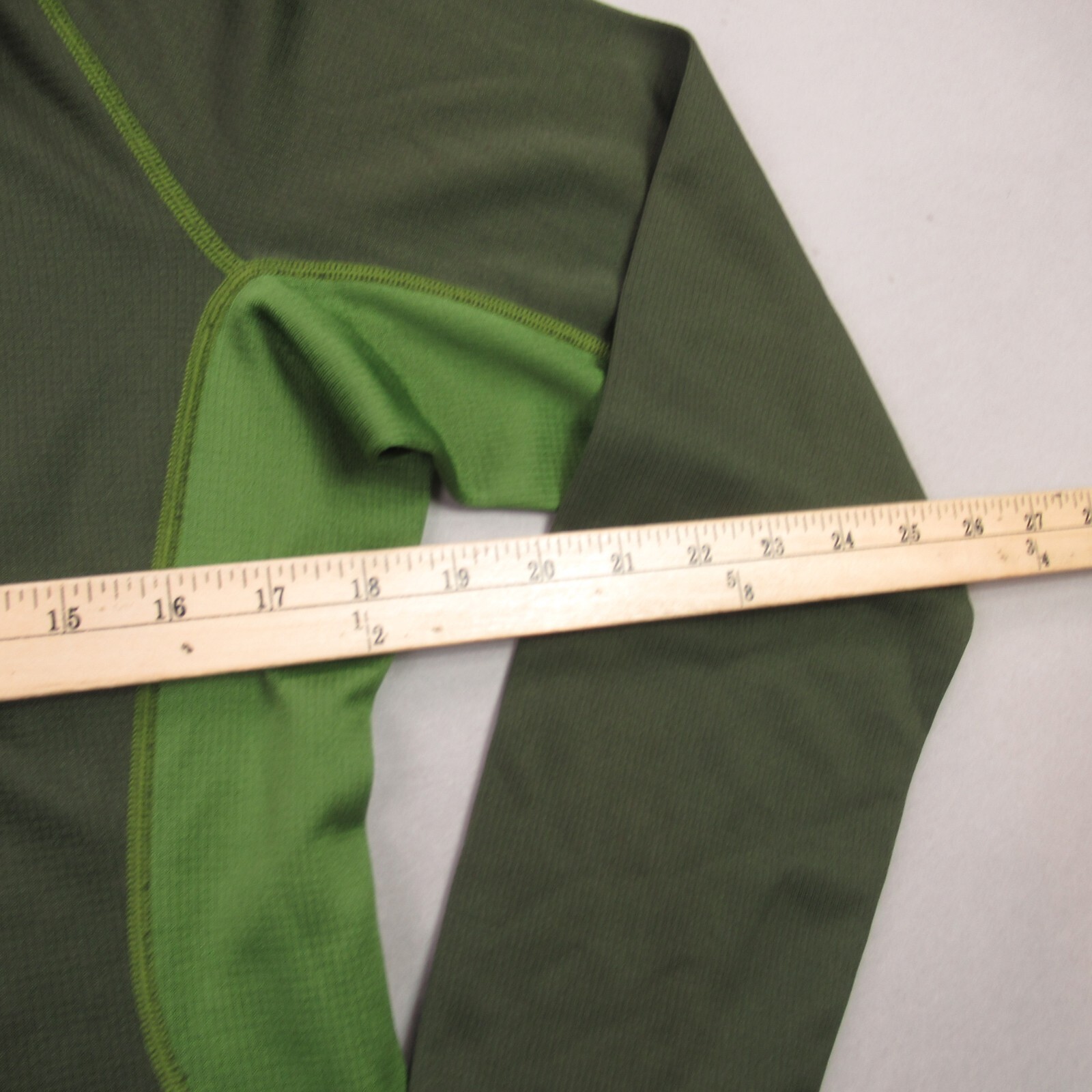 REI Shirt Mens Medium Long Sleeve High Neck Outdoors Crew Neck Green Stretch gallery