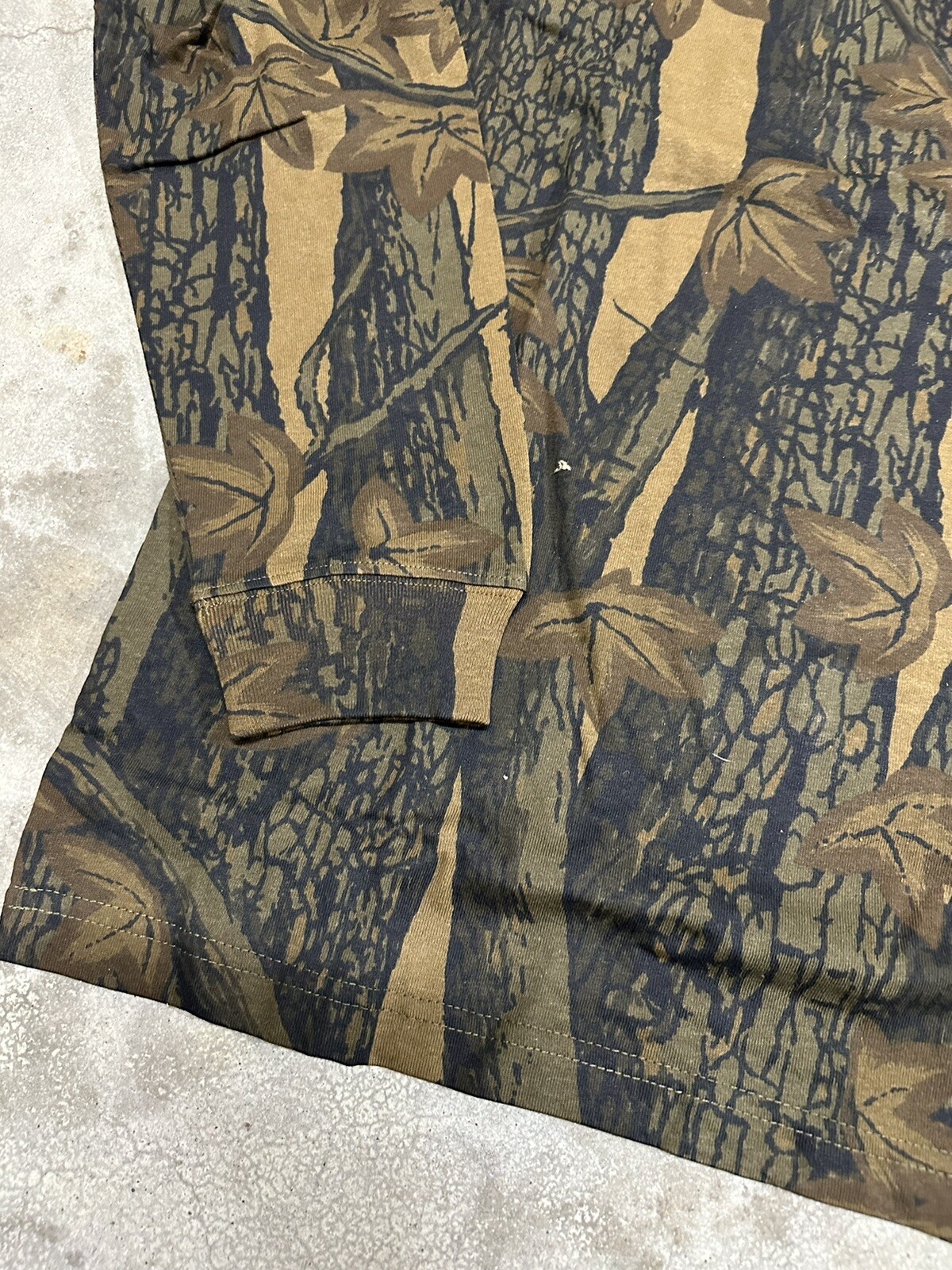 NWT Filson Long Sleeve Camo Pioneer Graphic T Shirt Green Brown Mens Medium gallery