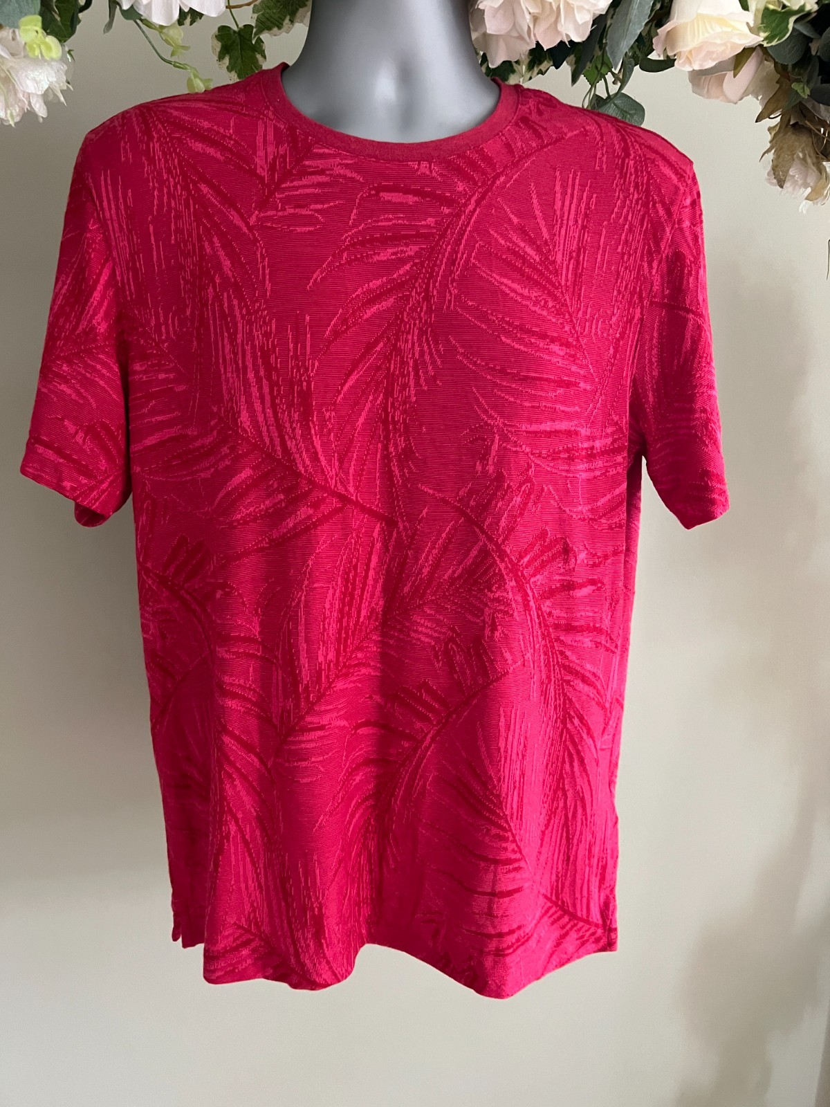 TED BAKER T Shirt Top Mens TB 3 UK M Jacquared Leaf Print Short Sleeve Pink Red