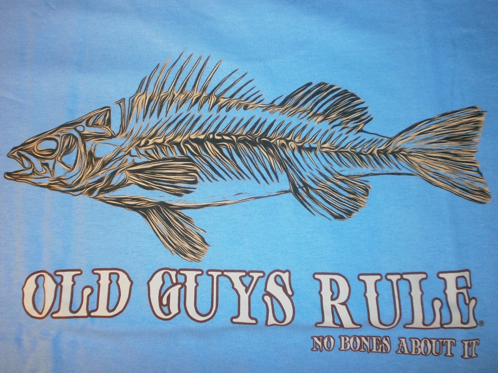 OLD GUYS RULE “NO BONES ABOUT IT” FISH S/S T-SHIRT SIZE M