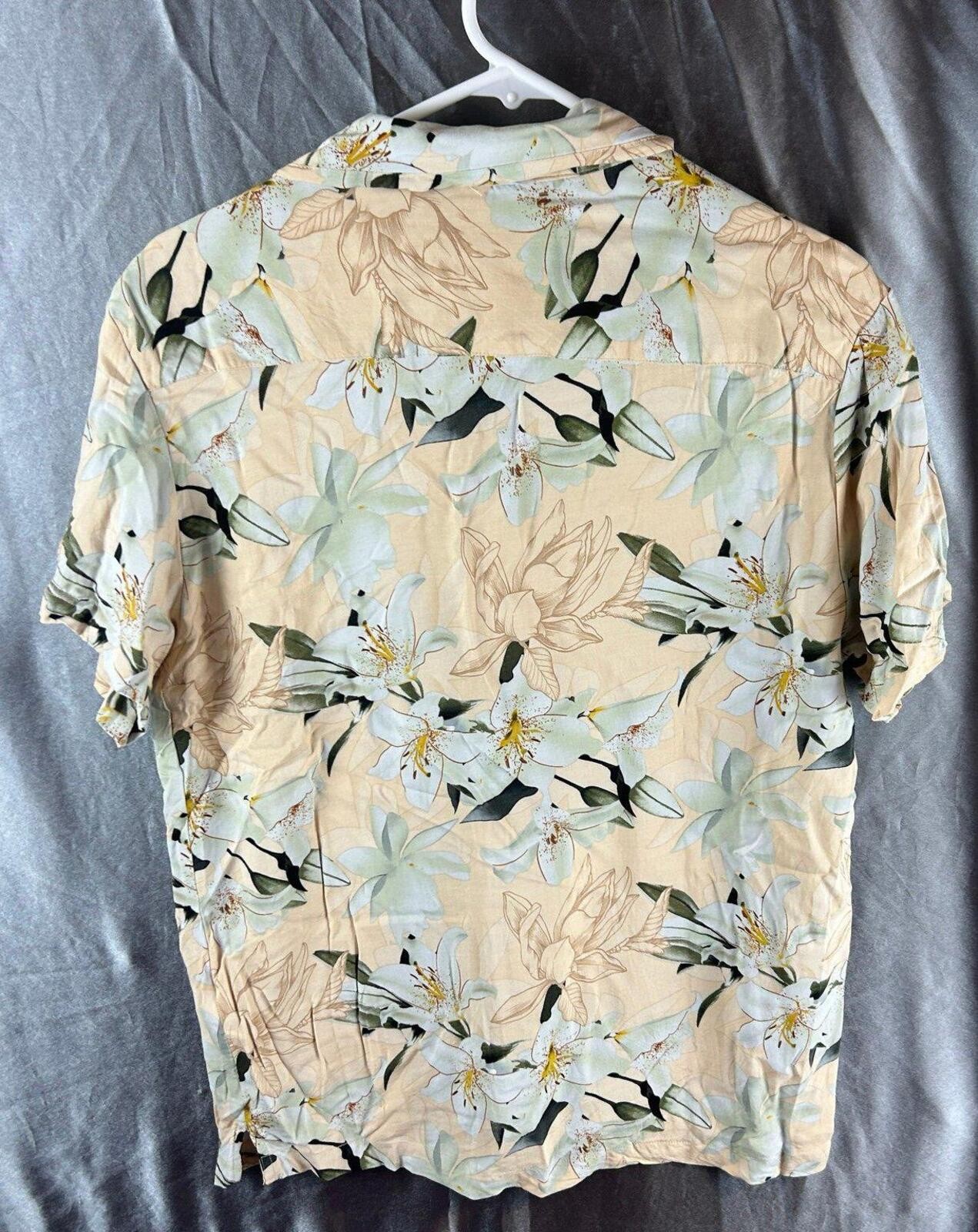 Denim & Flower Ricky Singh Men's Large Floral Button Front Camp Shirt Beige gallery