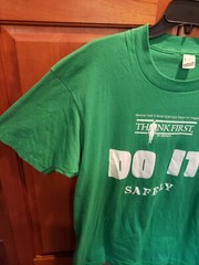 Vintage 80’s/90’s DO IT SAFELY Head & Spine GA Single Stitch Graphic T-Shirt L
