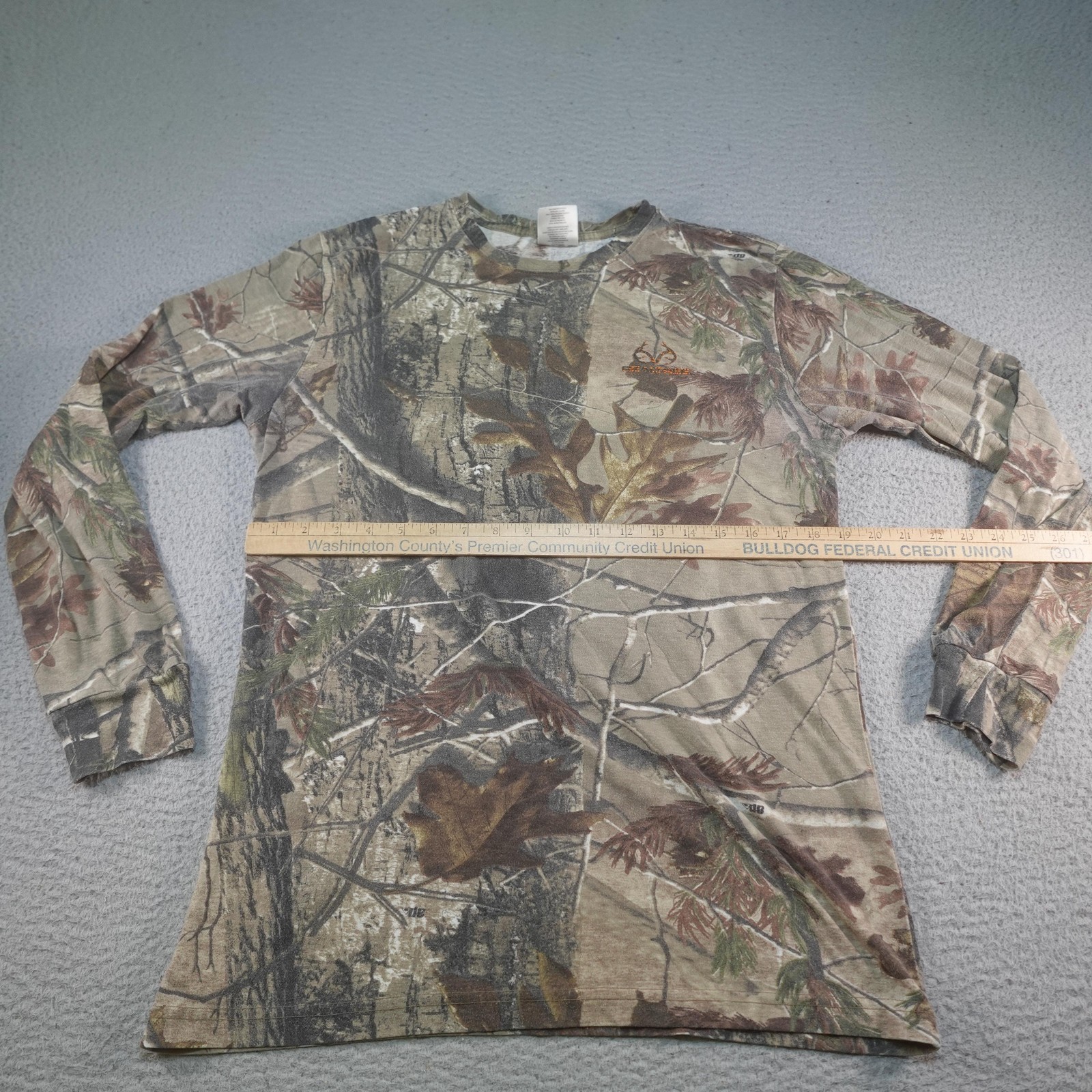 Realtree Camo Shirt Mens Medium Brown AP Long Sleeve Hunting Outdoors Nature gallery