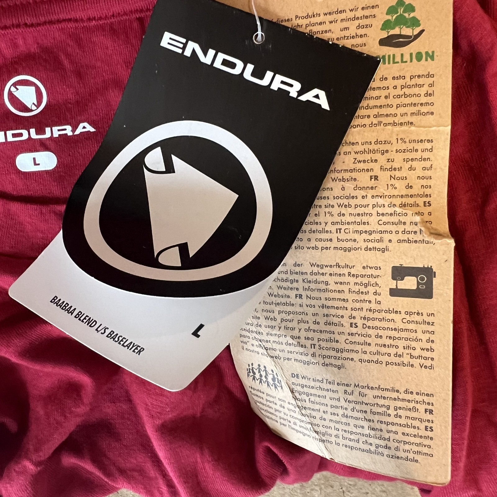 Endura Baabaa Merino Wool Blend Shirt Large Red Pullover Base Layer Cycling NWT gallery