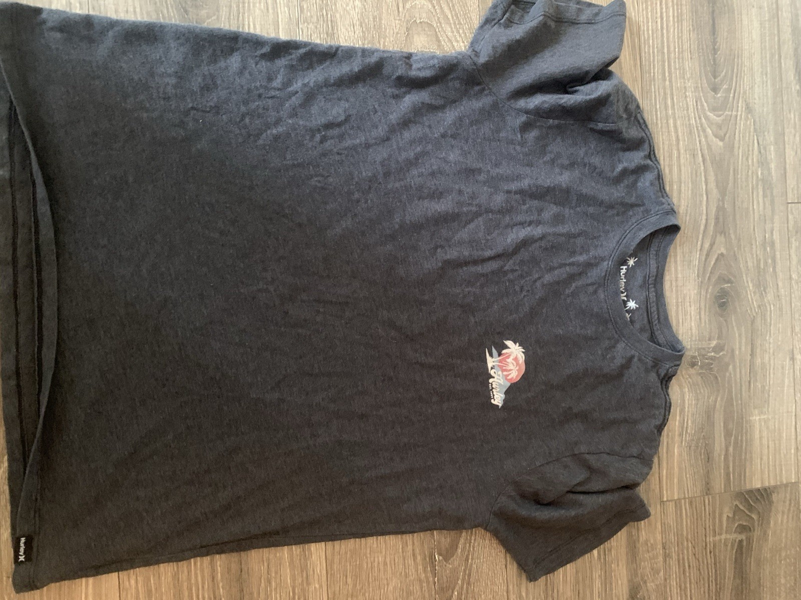 Men’s Size Medium Grey Hurley Shirt Palm Tree Design Pre Owned gallery