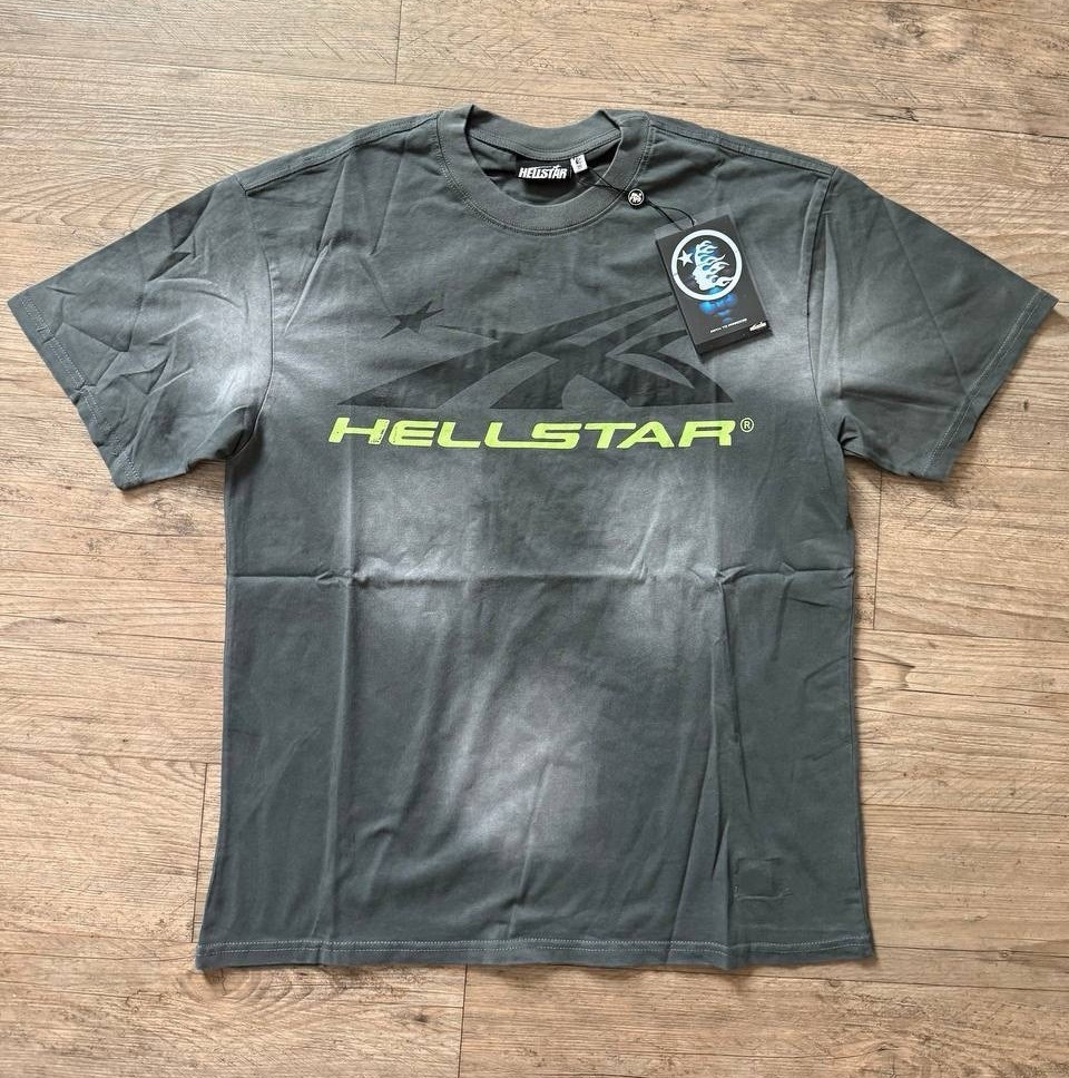 Hellstar Men’s Gray Graphic Logo Crew Neck Short Sleeve T-Shirt