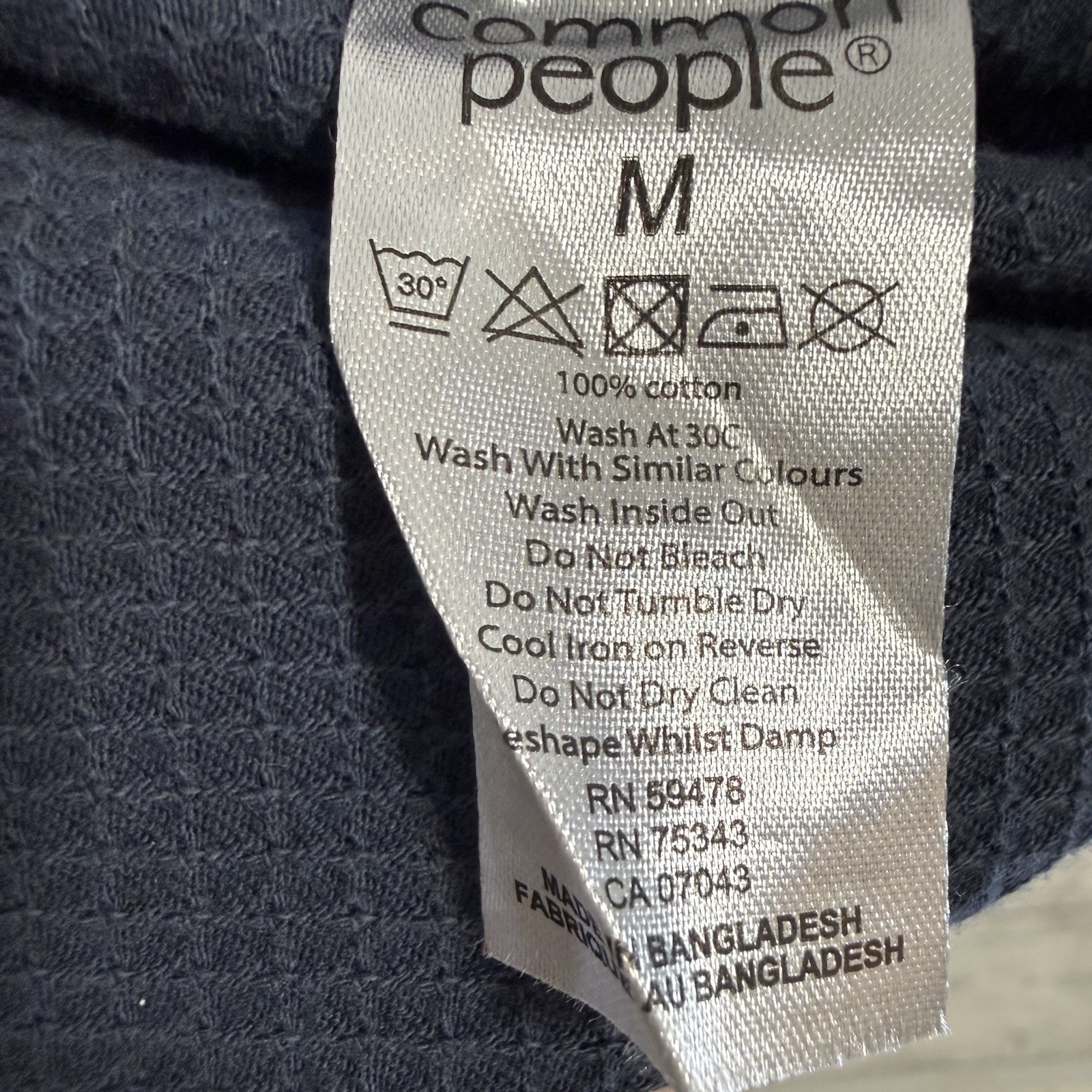 Common People Men Shirt Medium Pull Over blue popcorn texture Chest Pocket New gallery