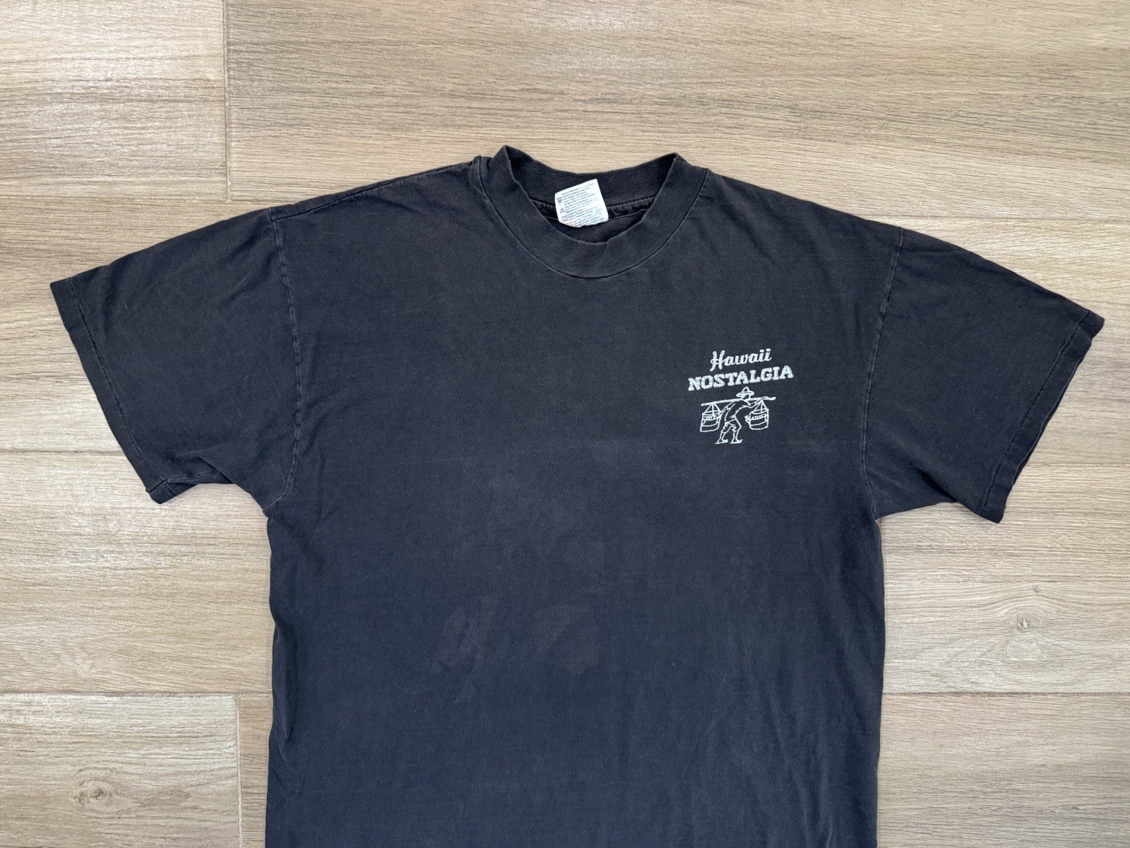 Vintage Hawaii Nostalgia T-Shirt FITS MEDIUM SHORT Like Like Drive In Saimin 90s gallery