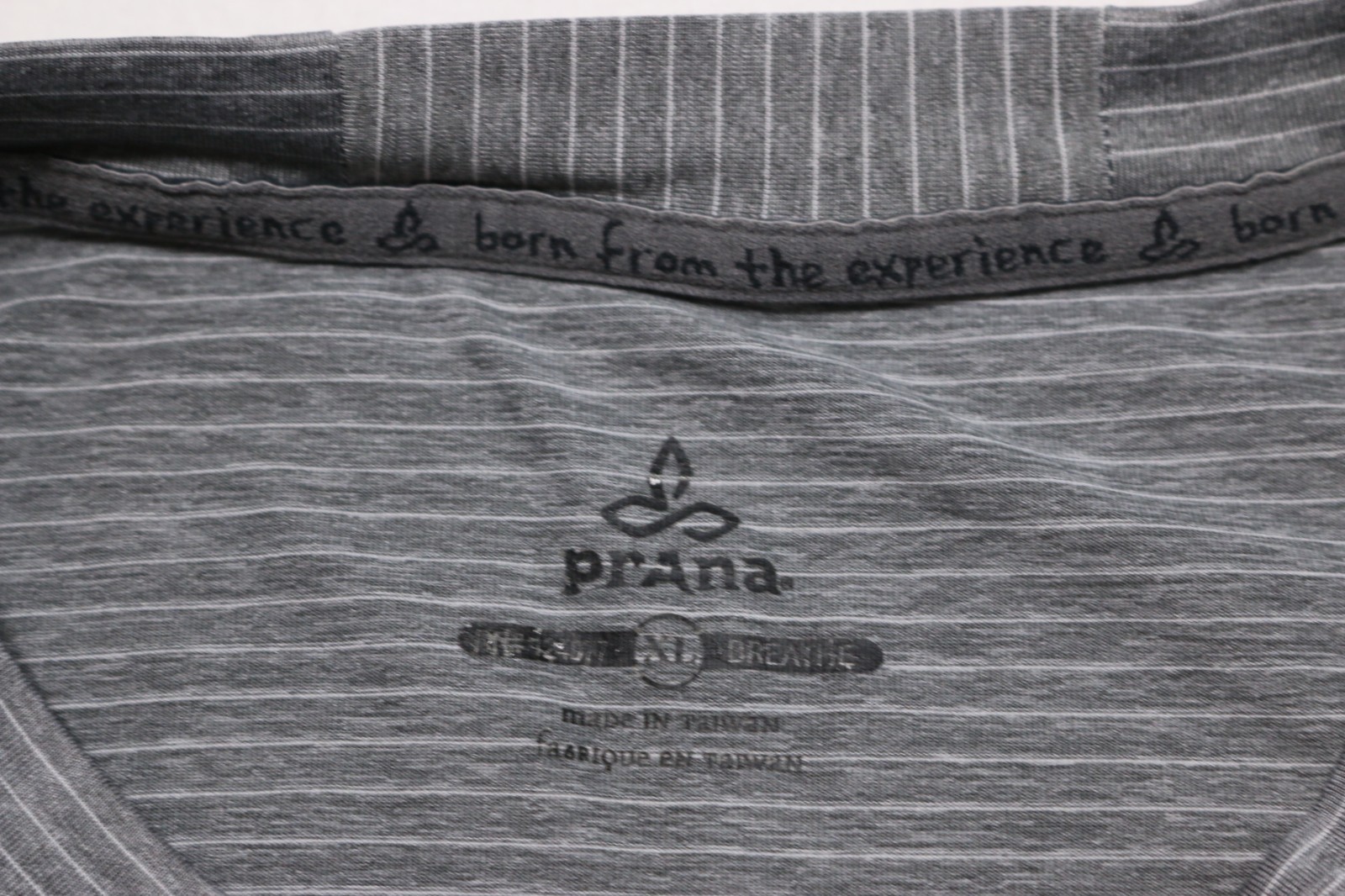 prAna Men's Pocket Tee XL Gray Striped Lightweight Poly Breathable Activewear gallery