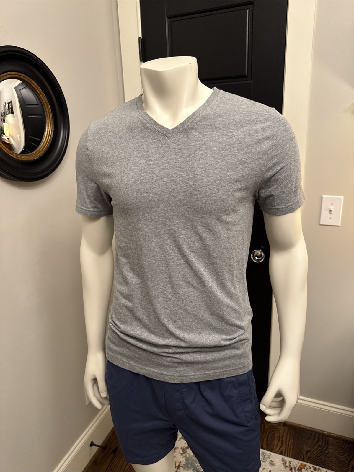 Express Men’s Slim Supersoft V-Neck Tee - Medium gallery