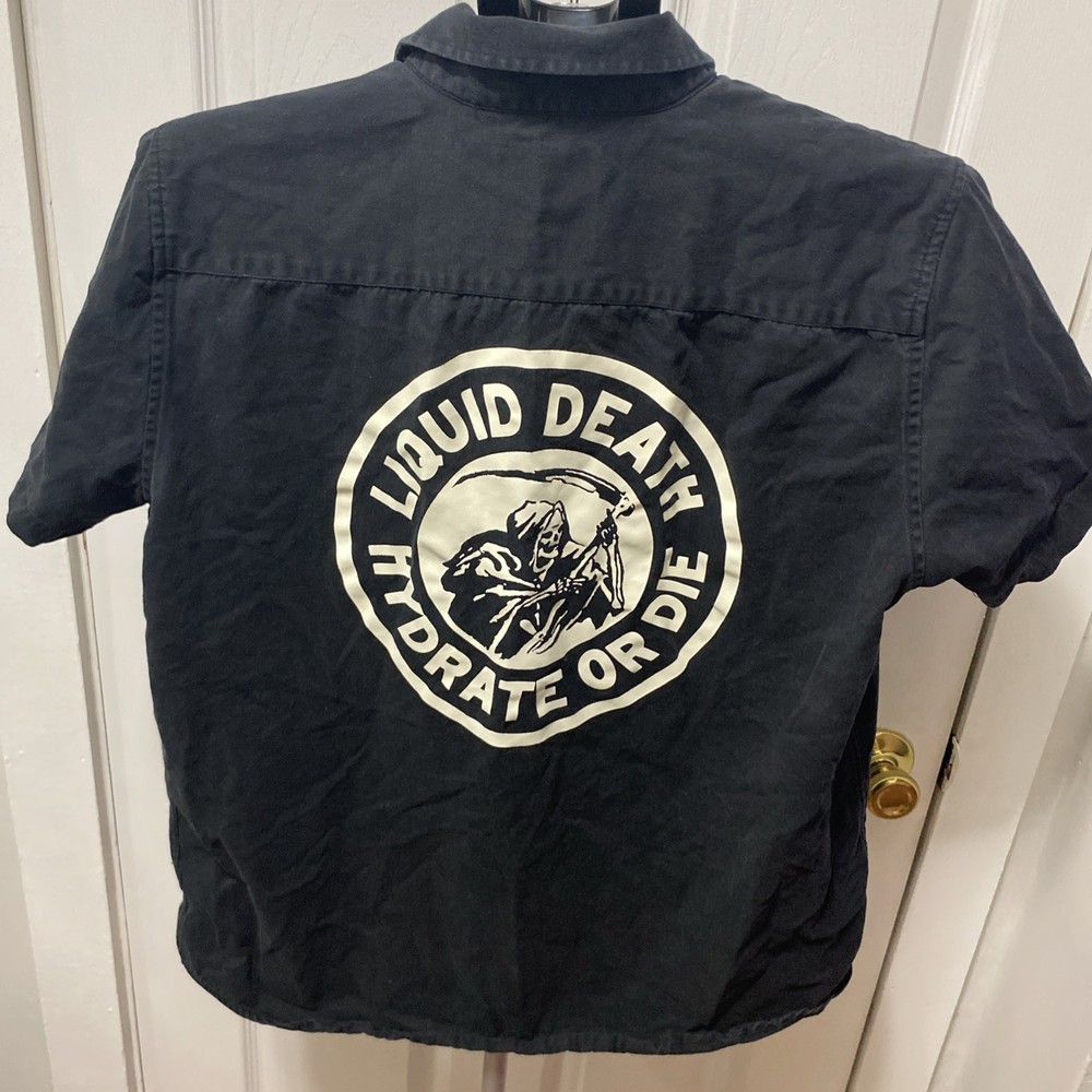 Men’s Liquid Death Hydrate Or Die Skull Mechanic Button Up Shirt Size M