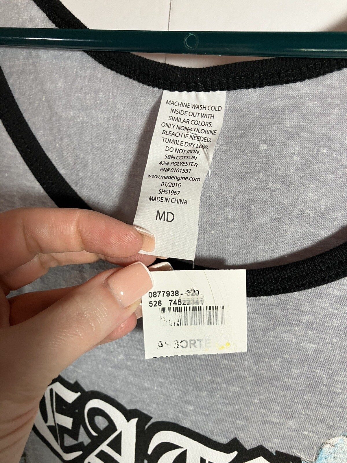 Unbranded Mens Medium Sleeveless Graphic Print Textured Fabric gallery