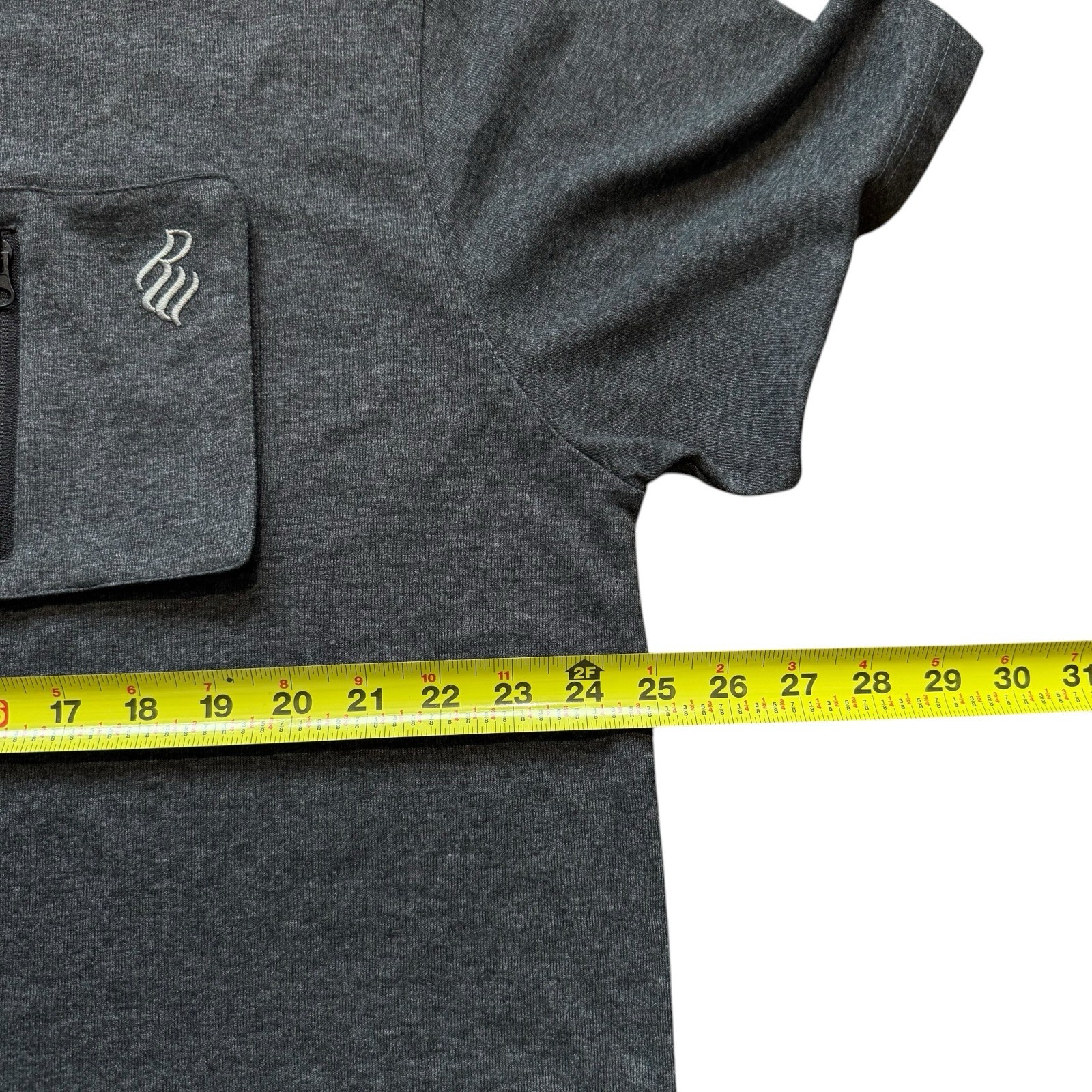 NEW Rocawear Mens 2XL Gray Pocket Tee T Shirt Zip Chest Logo Casual Streetwear gallery