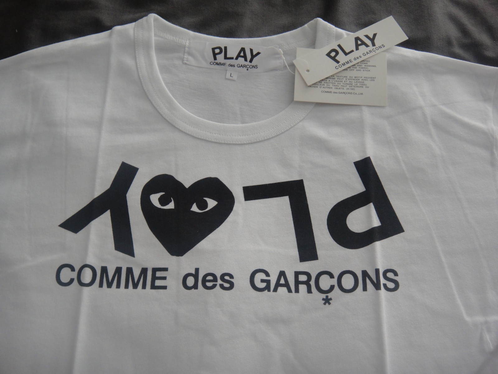 Comme Des Garcons Play Men's Inverted Play Logo White T Shirt Size Large, NWT gallery