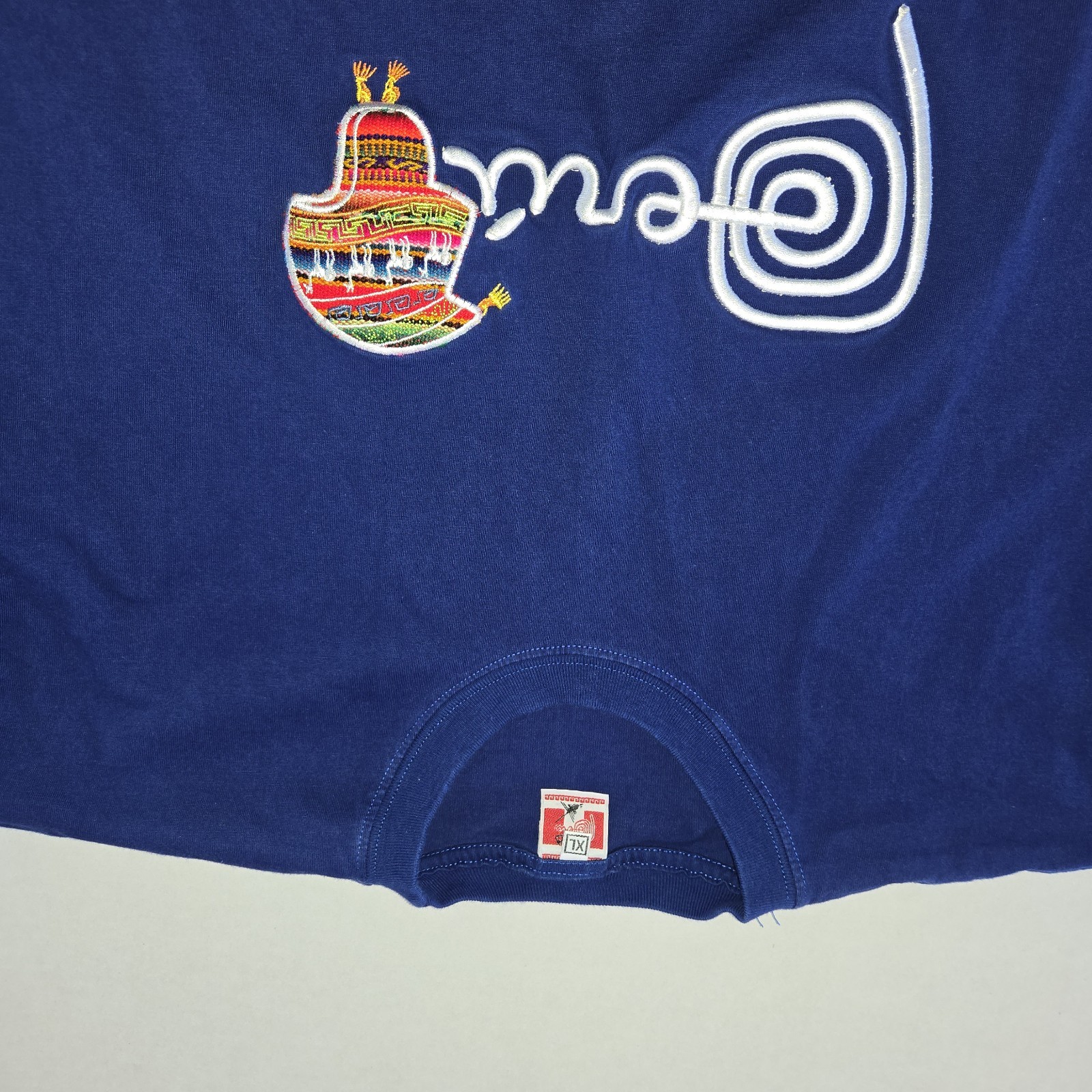 Peru Chullo Llama Peruvian Patriotic Blue Embroidery Short Sleeve T-Shirt XL Euc gallery