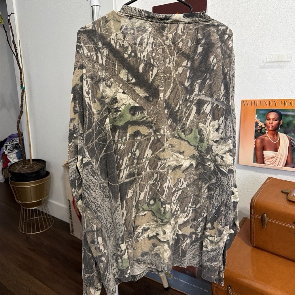 Mossy Oak Men's Camo Long Sleeve Crew Neck Cotton Knit Pocket T-Shirt XL gallery