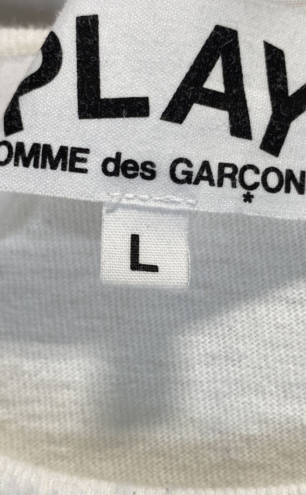 Comme des Garcons PLAY Men's White Long Sleeve T-Shirt Red Heart Patch Sz L gallery