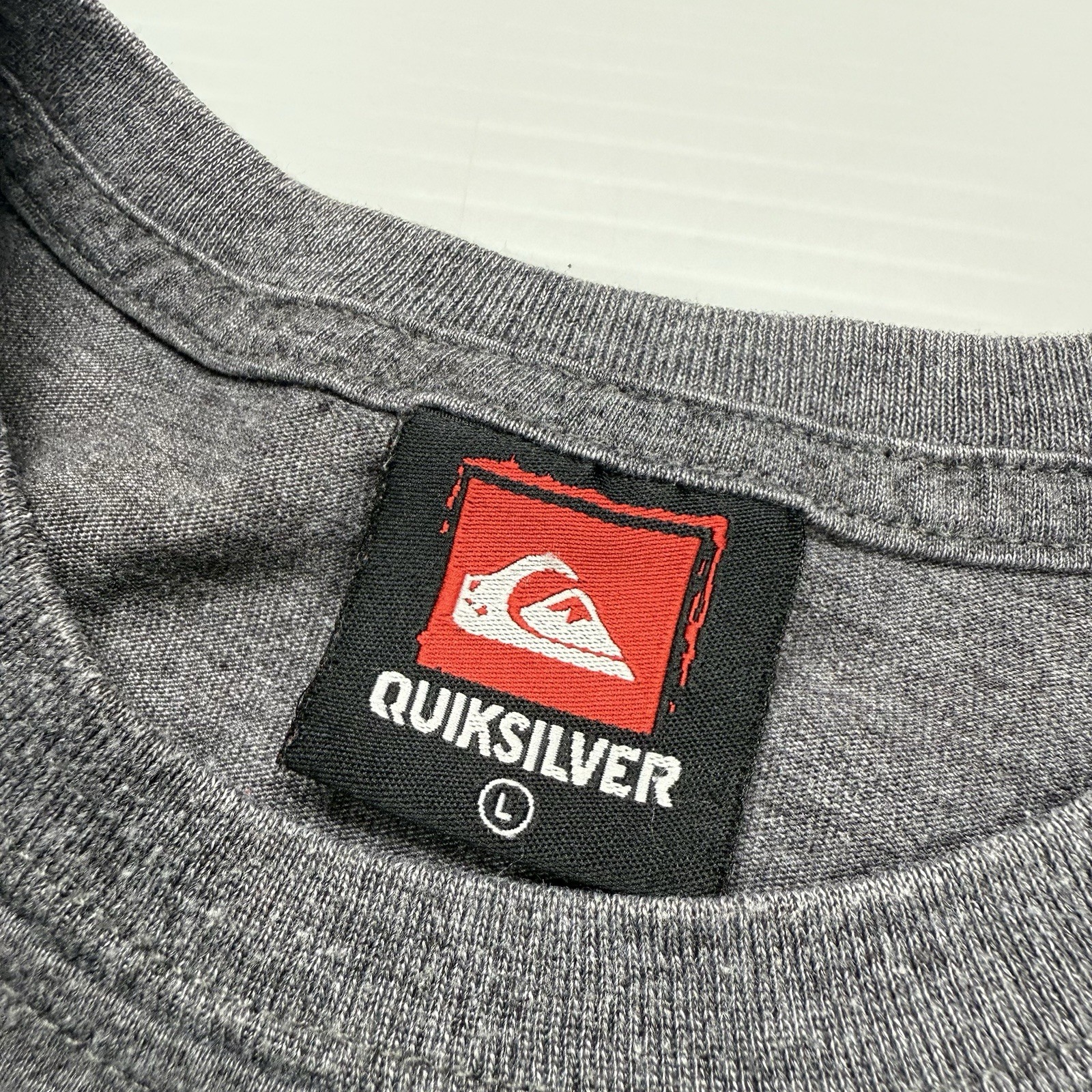 Vtg Quiksilver Wave Logo Mens Shirt L Gray Punk Y2K Sports Outdoor Graphic Beach gallery