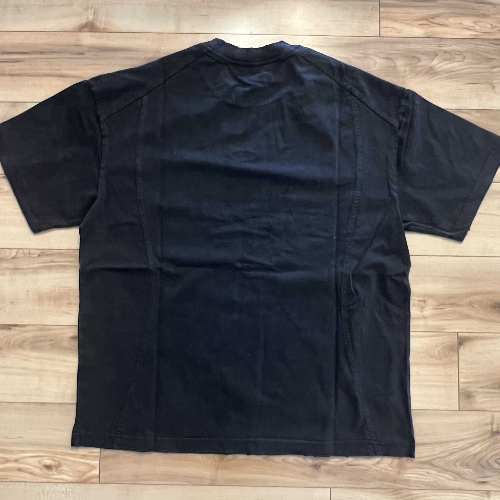 Oakley Men's Vintage T-Shirt Center Logo Graphic Size Medium gallery