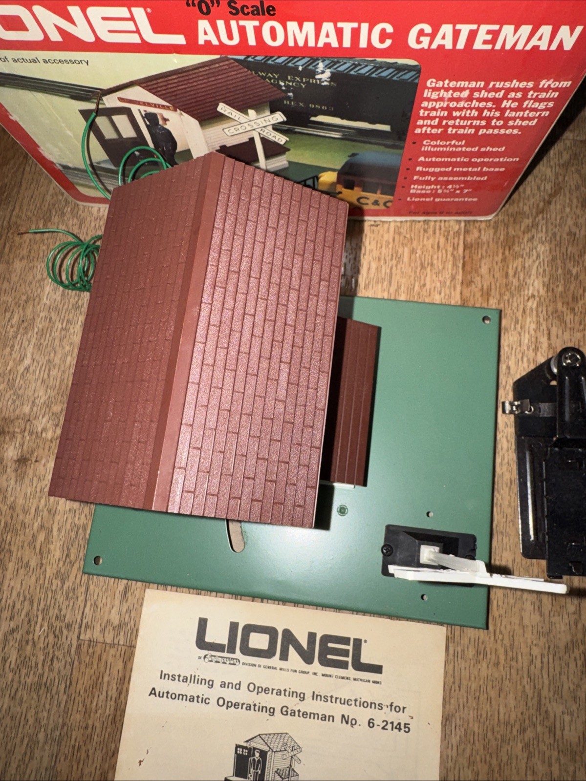Lionel “O” 6-2145 automatic gateman With Box