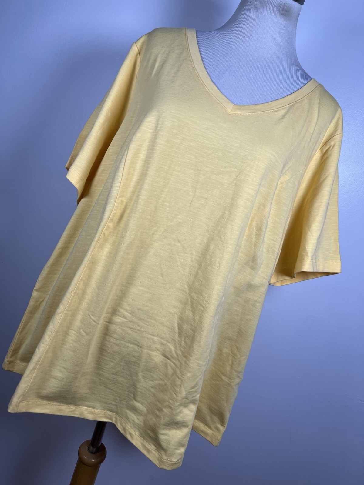 D&Co Denim & Co XL Shirt Top Yellow V Neck Short Sleeve Essentials Stretch D2