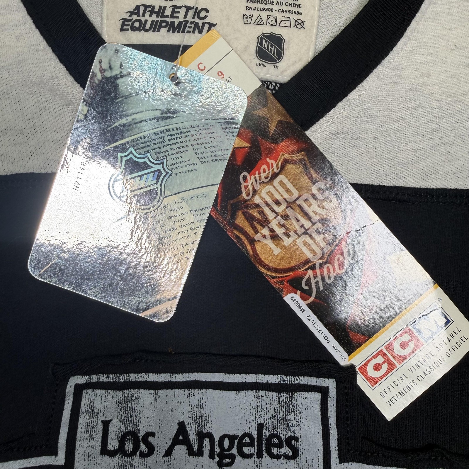 Los Angeles Kings Shirt Mens XL Black CCM Long Sleeve Hockey Graphic T-Shirt gallery