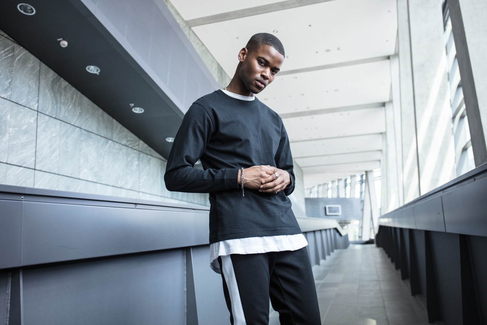 Build Your Brand Long sleeve with cuff rib - Long cut, Set-in sleeves gallery
