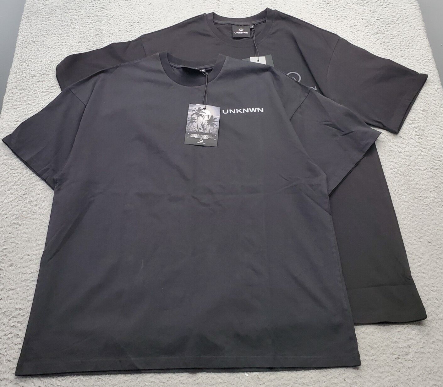 Lot of 2 Unknwn Tee Shirt Men Medium Black Solid Short Sleeve Crew Neck Pullover gallery