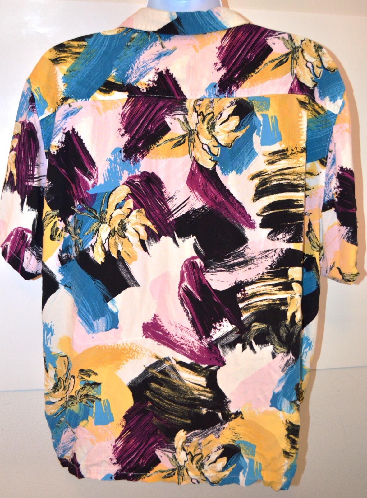 NO BOUNDARIES HAWAIIAN SHIRT CREAM CRAZY PATTERN SIZE 3XL gallery