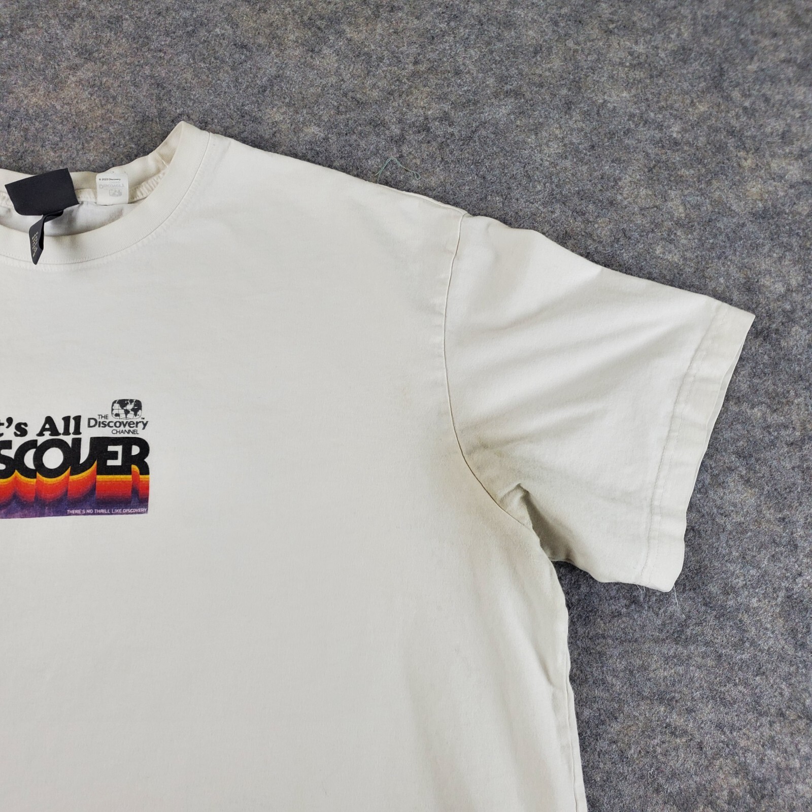 The Discovery Channel X H&M Shirt Mens Extra Large White Crew Neck Short Sleeve gallery
