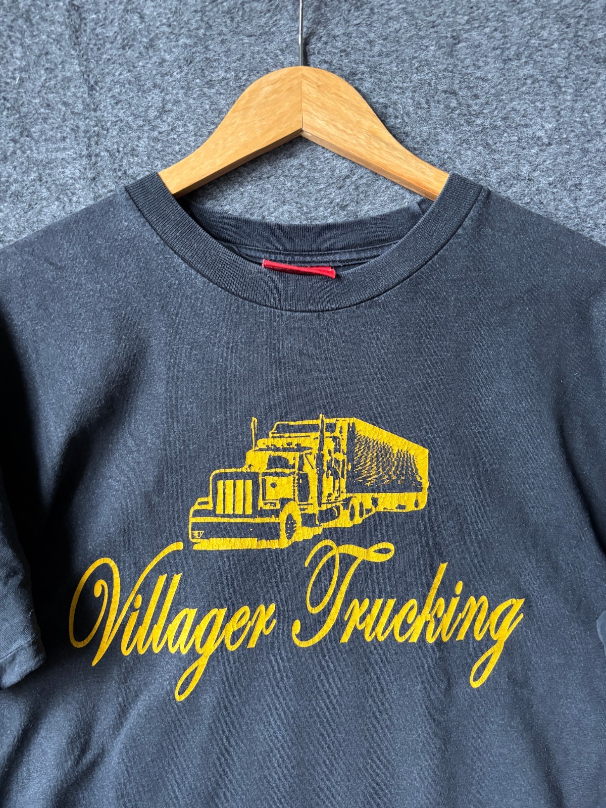 Villager Clothing Trucking Mens Medium T-Shirt Top Graphic Print Logo Black Grey gallery