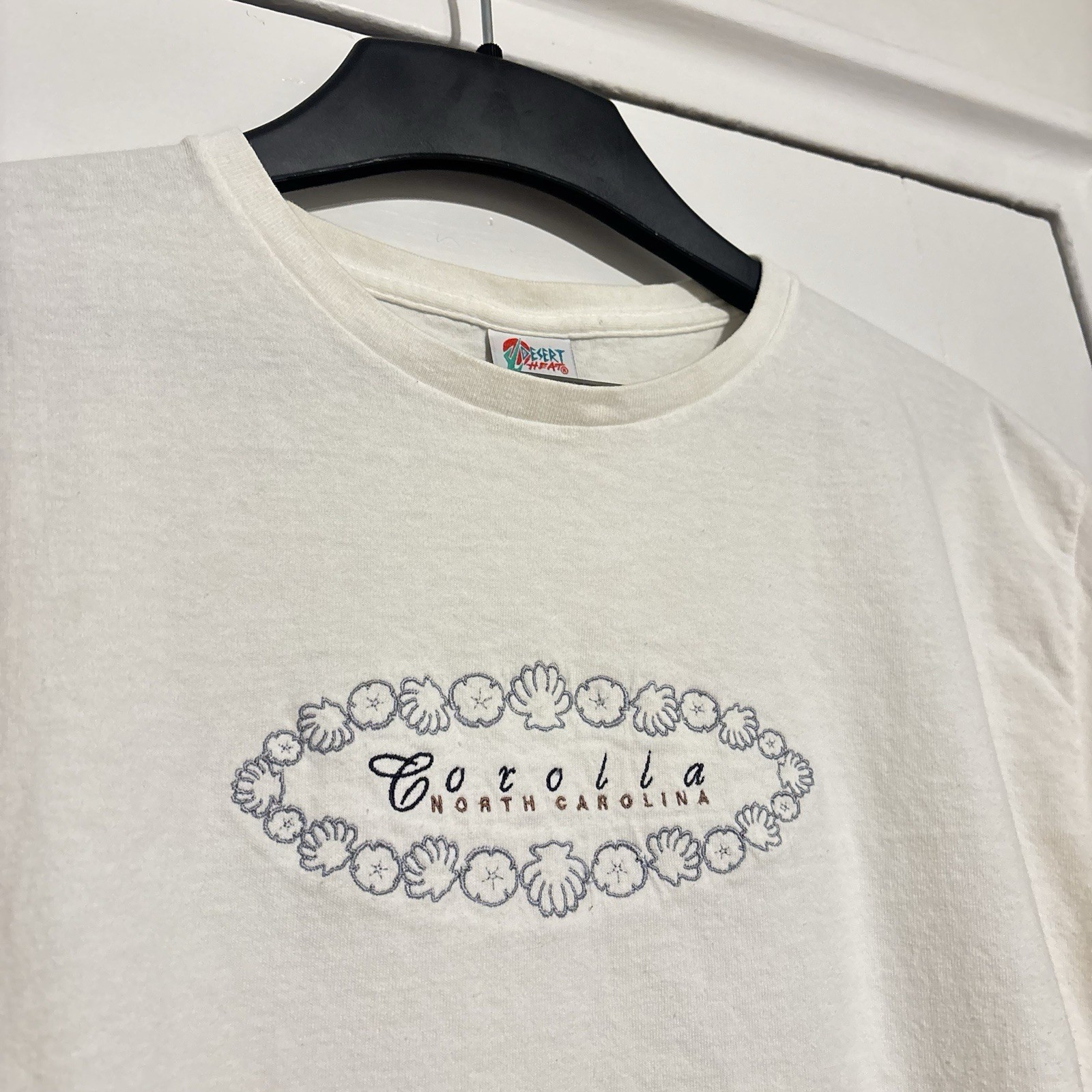 Vintage 90s Corolla North Carolina Surf Sand Sz Large White T-shirt Embroidered gallery