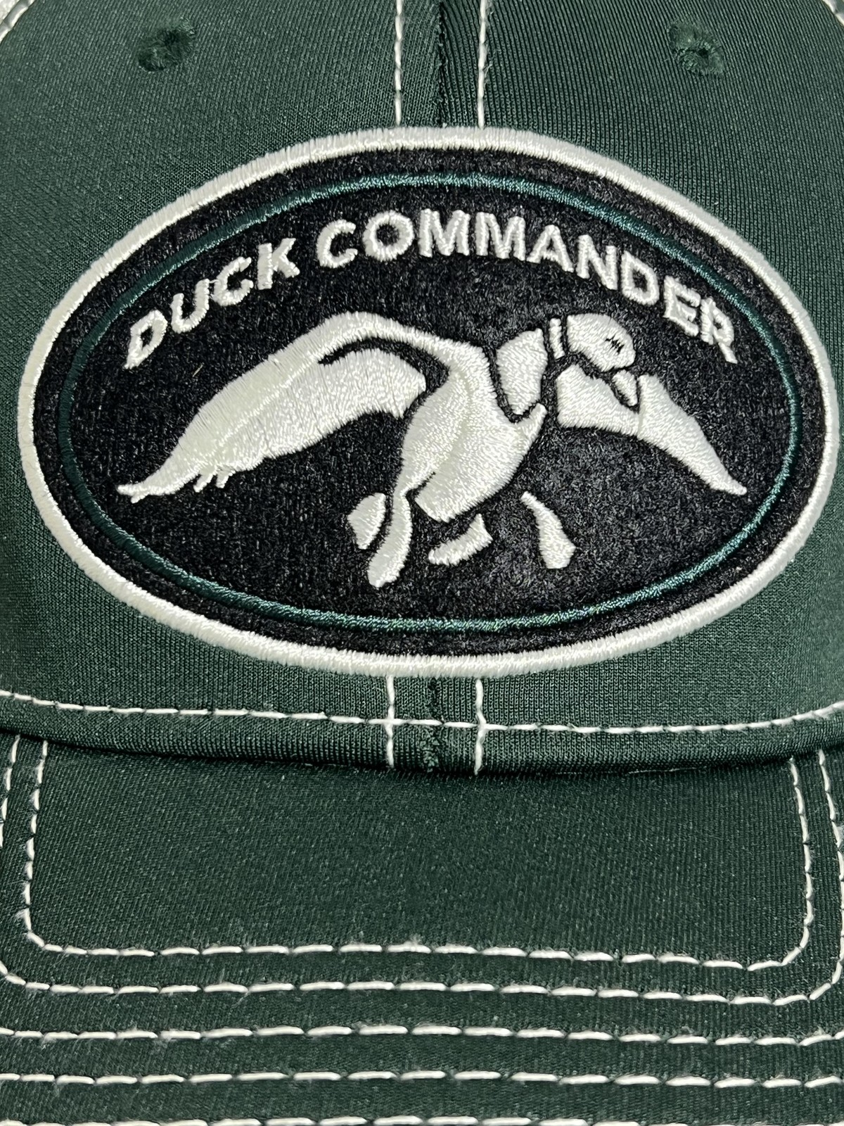 Duck Commander Hat Cap Fitted One Size Green White Mesh Trucker Patch Mens gallery