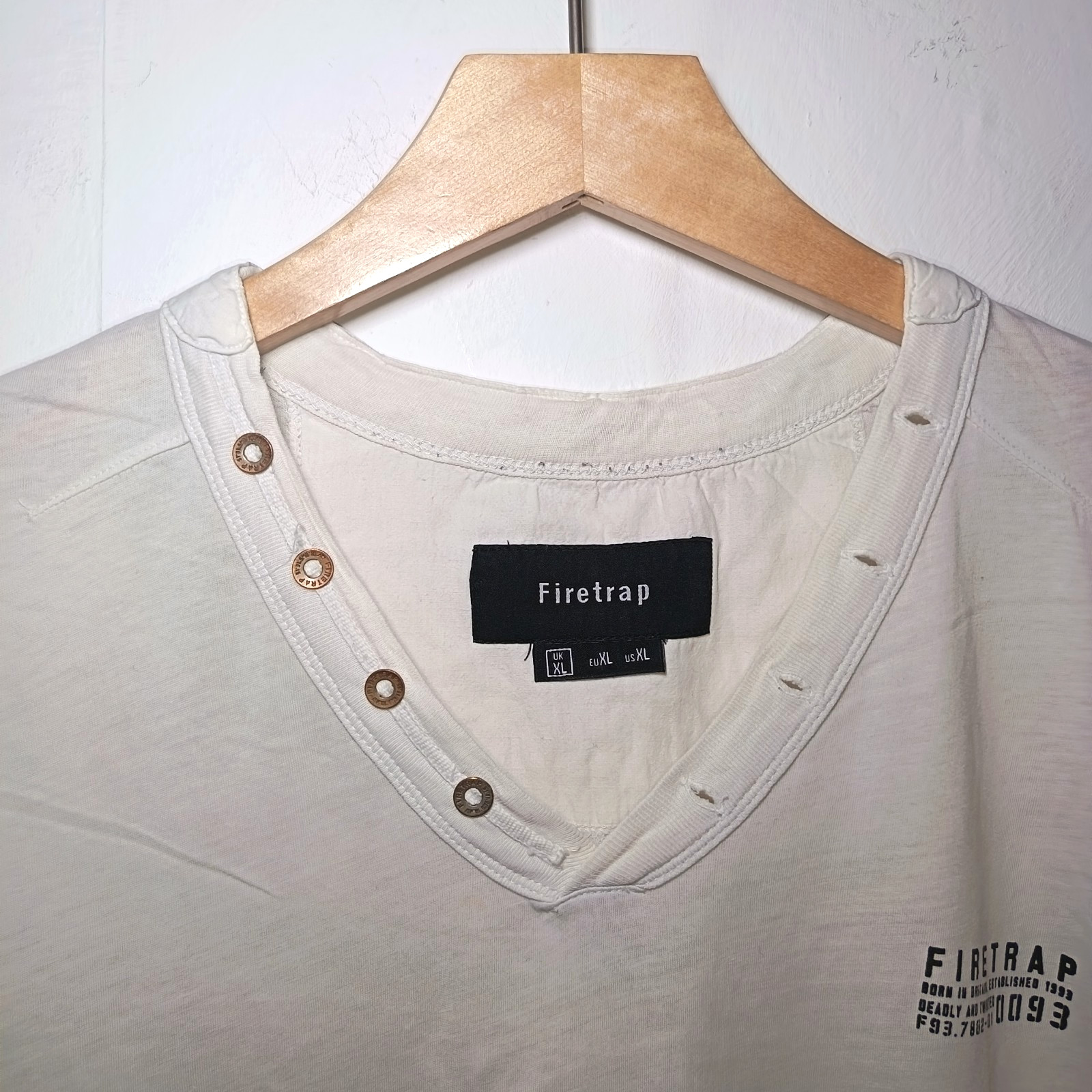 Firetrap Mens Top White Size XL Henley Y2K 90s T-shirt Preppy Logo Spellout gallery
