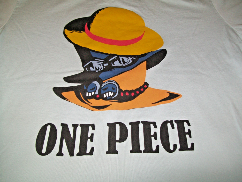 UNIQLO One Piece Archive UT Men’s Medium Short Sleeve Light Blue Graphic T-Shirt