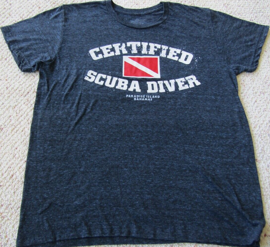CERTIFIED SCUBA DIVER Paradise Island BAHAMAS Dive Flag men M YACHT CLUB NEW gallery