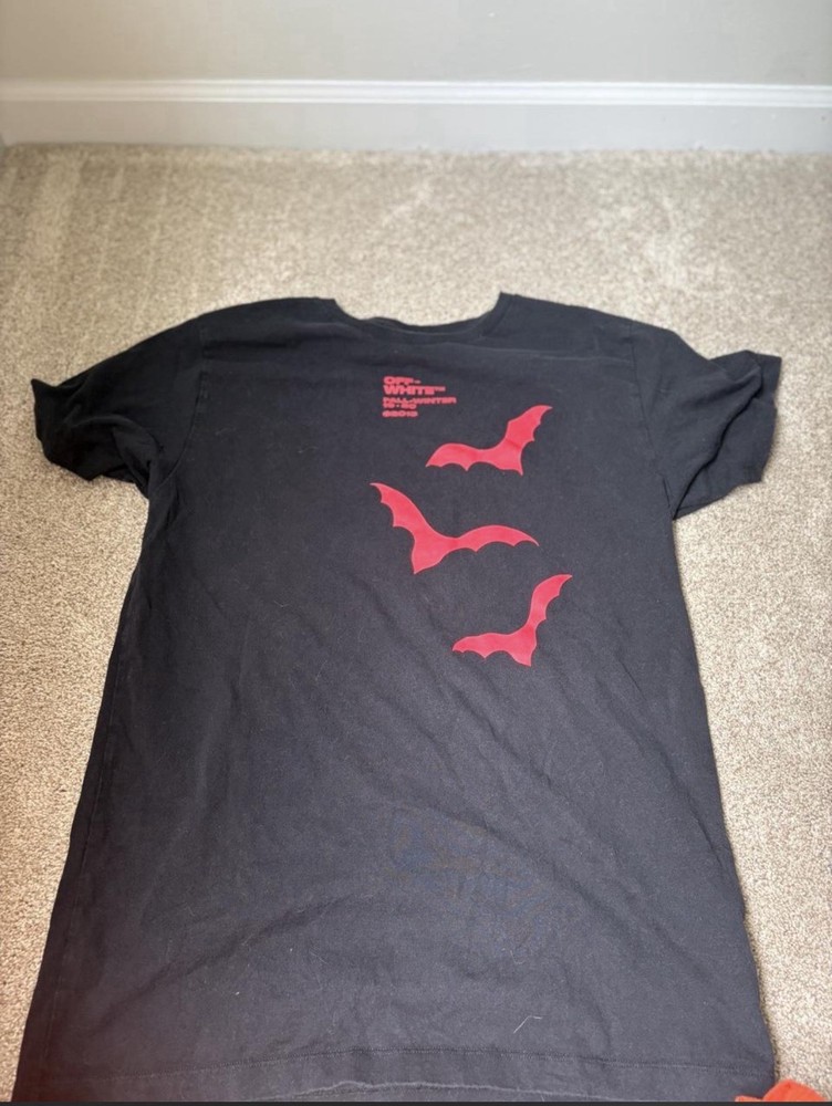 Off-White Bat Wings Graphic Tee Black/Red M OMAA027E19185007