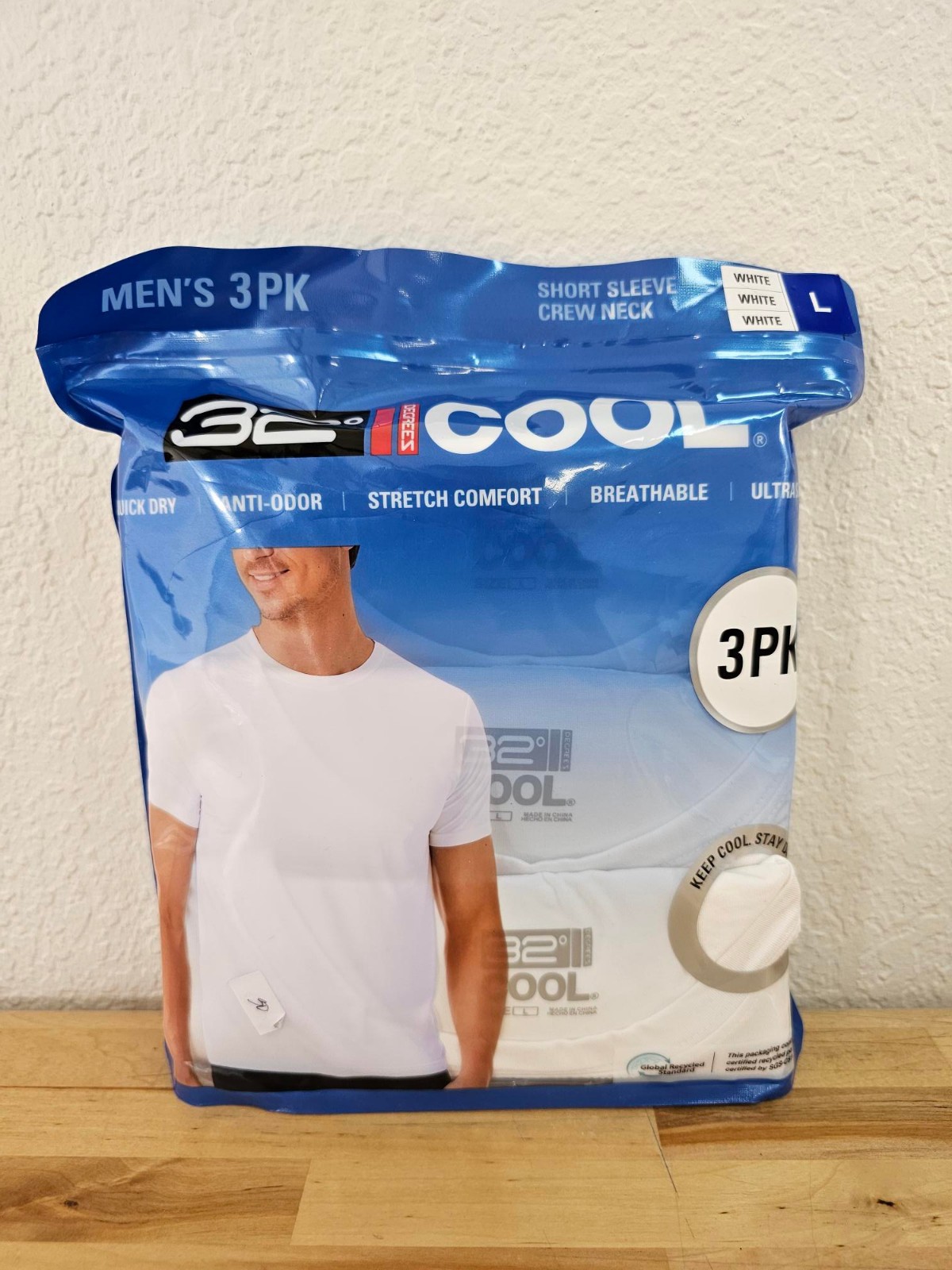 L / LARGE WHITE - 3 PACK - 32 Degrees Cool Men's Short Sleeve T-Shirts Crew Neck gallery