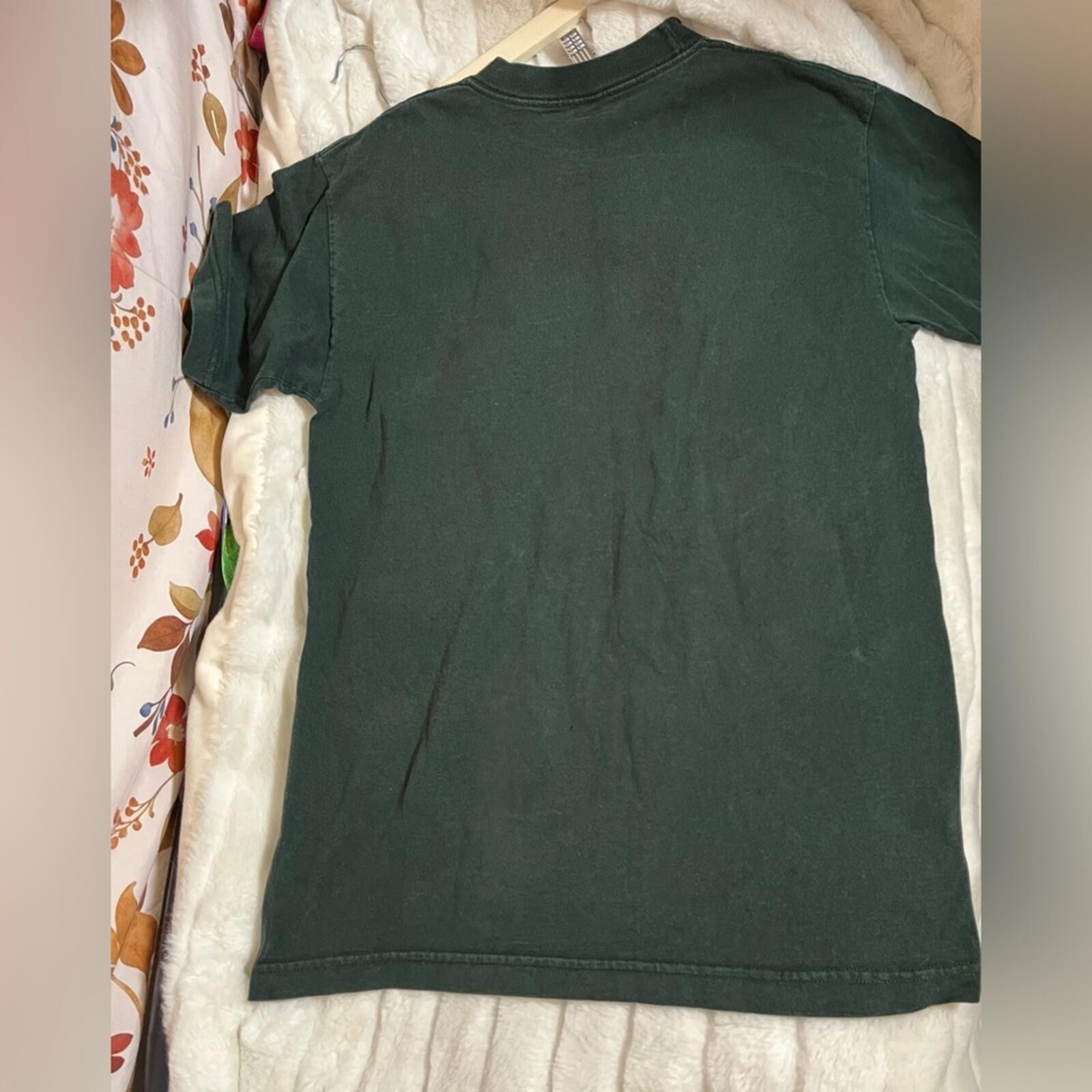 Vintage Rainforest Cafe Unisex Adult S/M 90s Nile Crocodile Faded Graphic Tee gallery