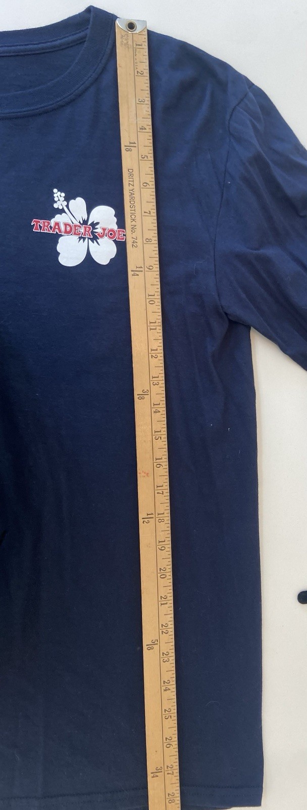 Trader Joe’s Crew Shirt Hibiscus Flower Logo Employee Unisex Medium gallery