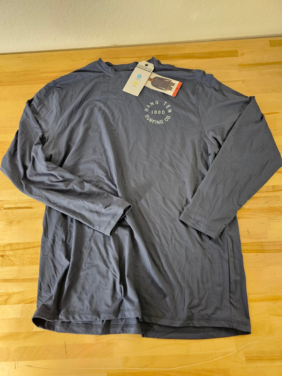 M / MEDIUM - BLUE - Men's Hang Ten Long Sleeve Lightweight Sun Shirt UPF 50+ gallery