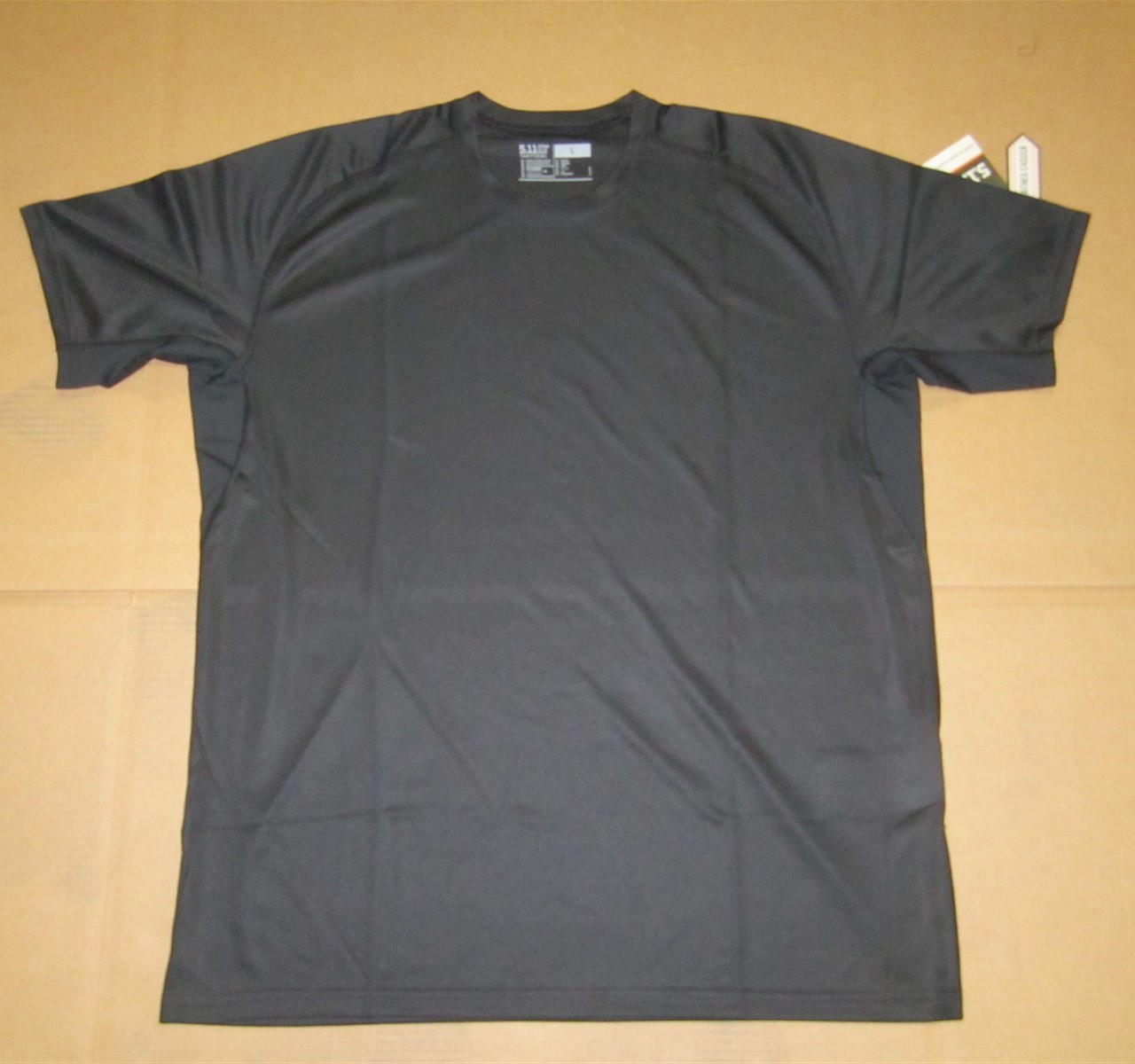 5.11 Tactical Men's Size Large Black Loose Fit Crew Short Sleeve Shirt gallery