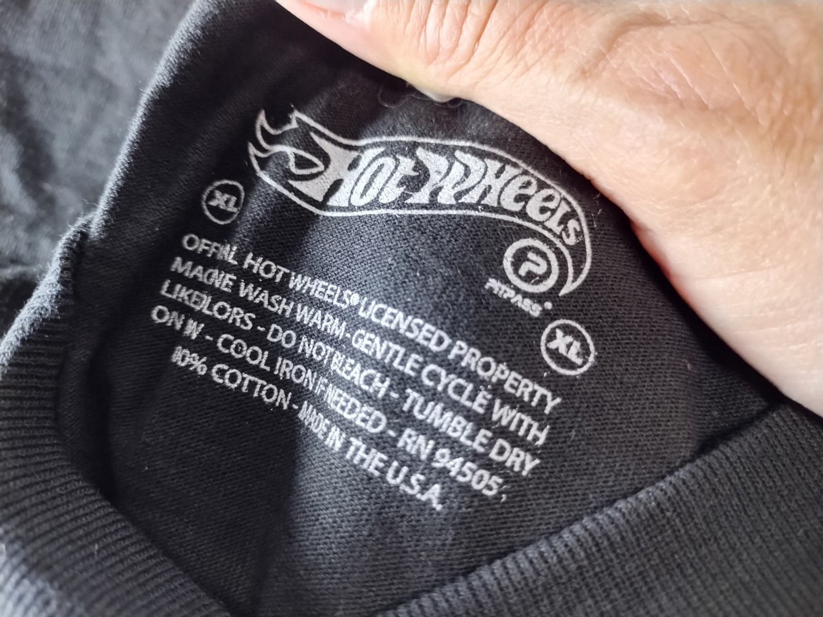HOT WHEELS 2005 NOS Vintage T SHIRT Distressed XL BLACK - BRAND NEW gallery