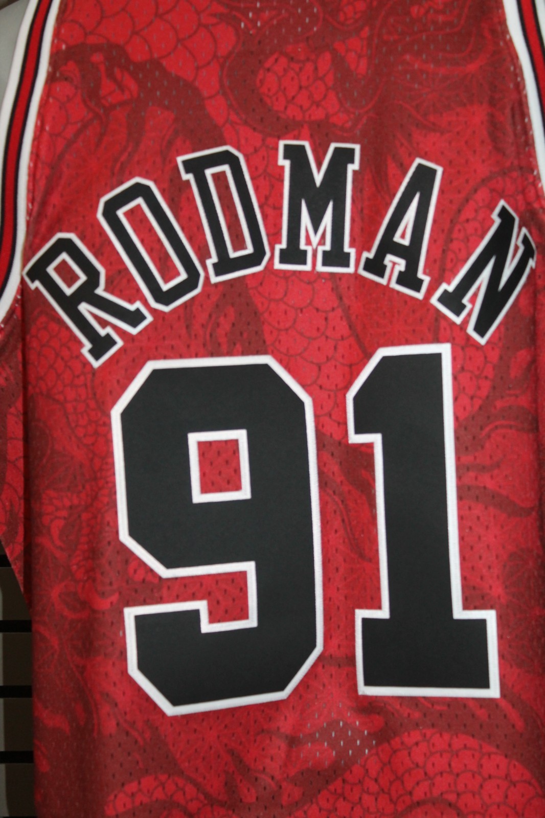MITCHELL & NESS NBA ASIAN HERITAGE 6.0 FASHION SWINGMAN JERSEY CHICAGO BULLS gallery