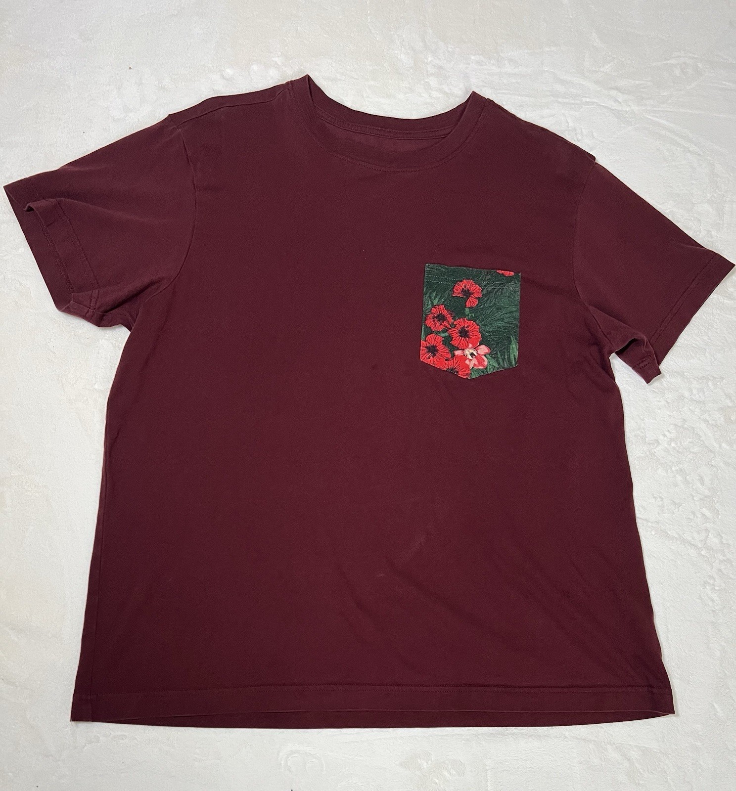 Men’s T Shirt Original Use Every Day Wear Maroon Size Large Floral Pocket