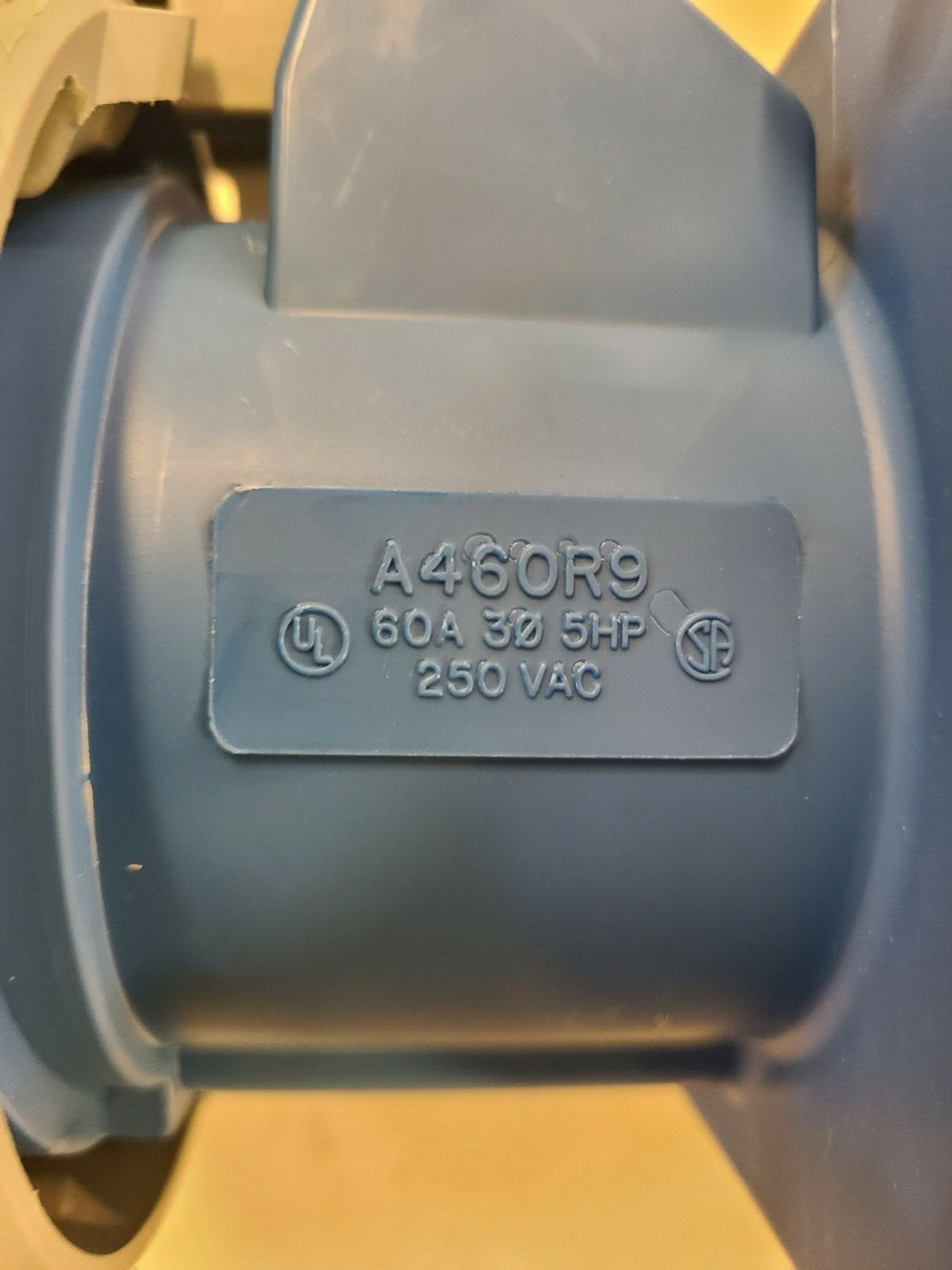 Hubbell A460R9, HBL Pin & Sleeve Receptacle with cover and box
